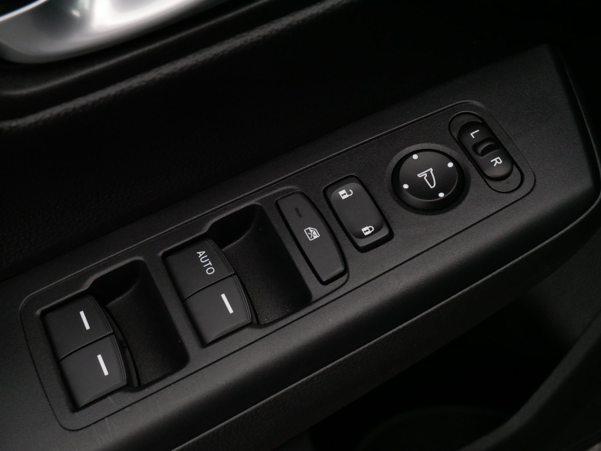 Used 2024 Honda CR-V LX image 19