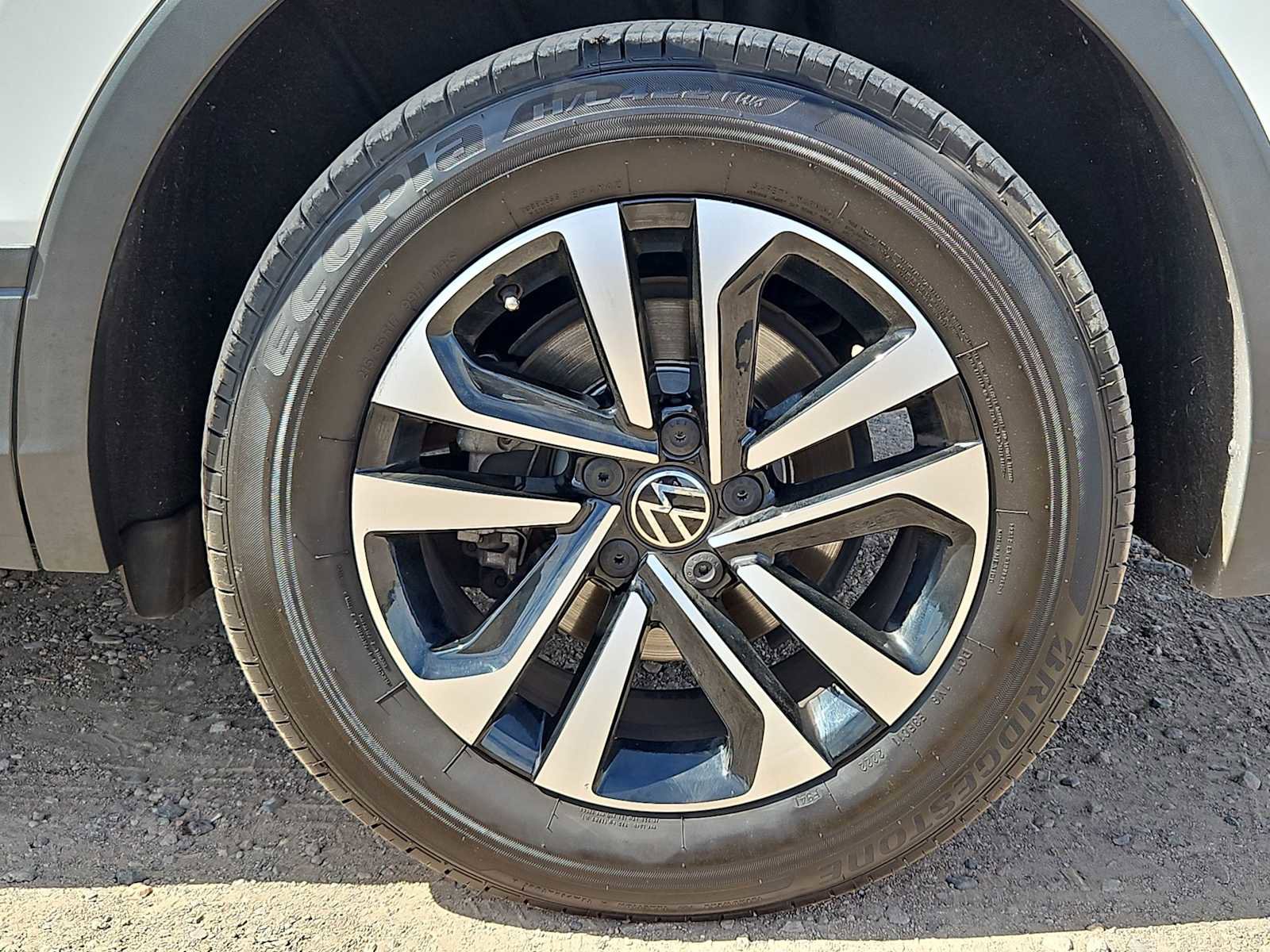 Used 2022 Volkswagen Tiguan S image 13