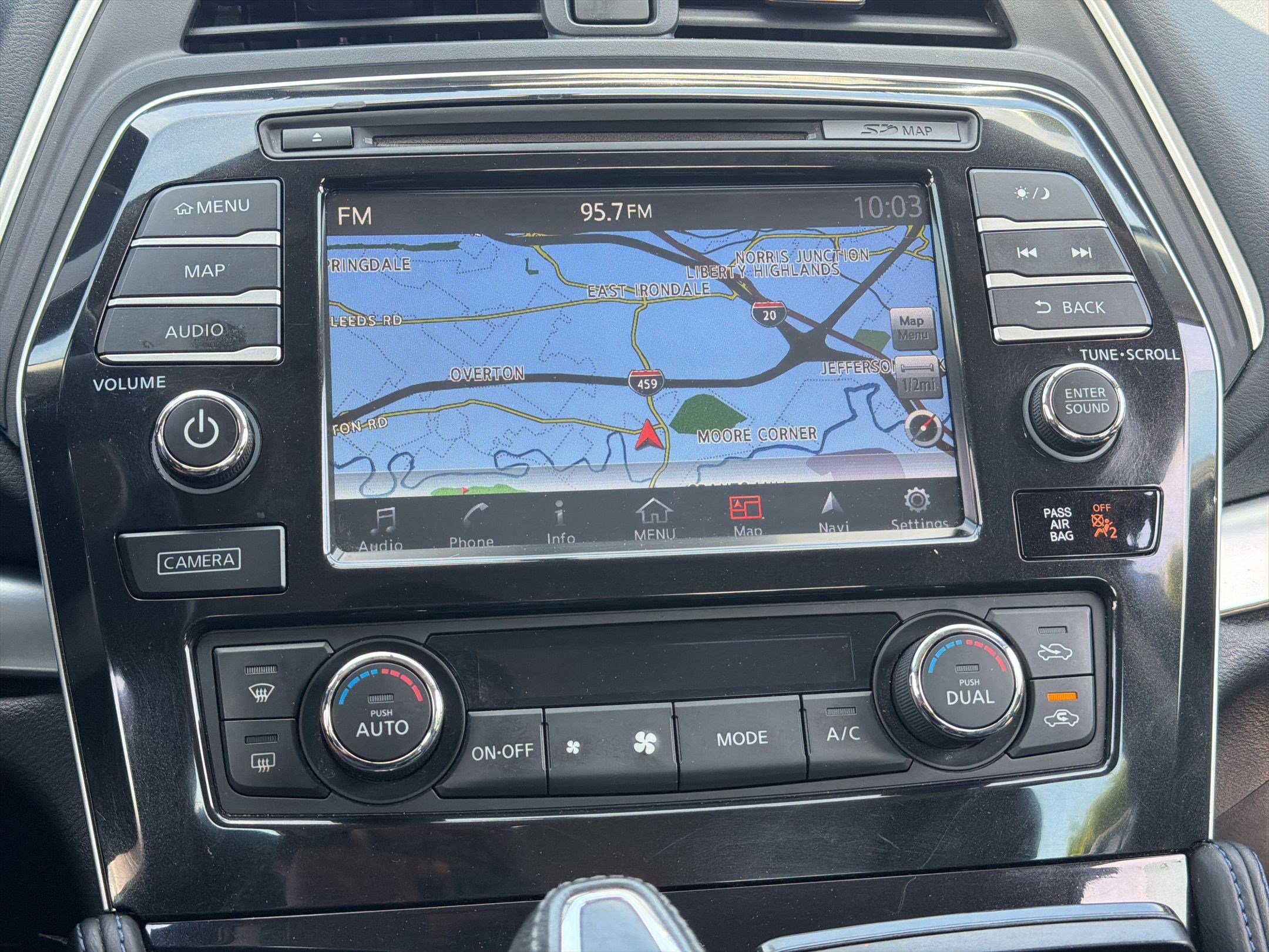 Used 2016 Nissan Maxima SR FWD image 21