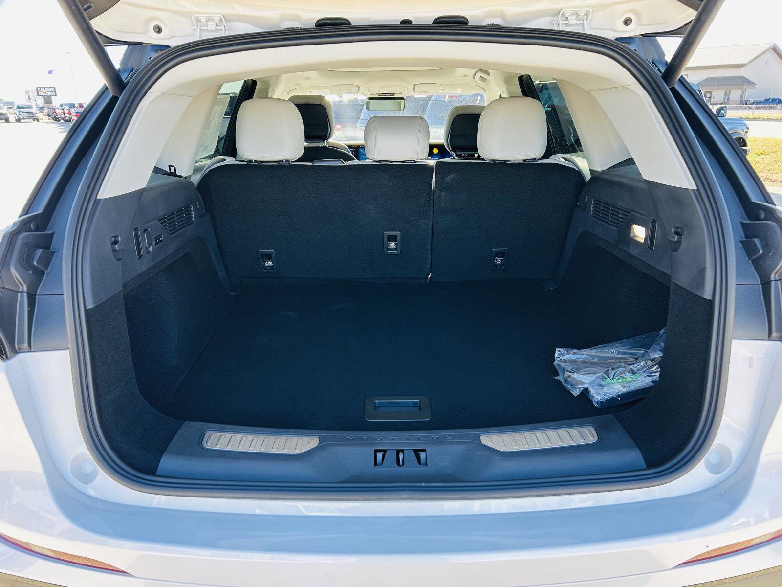 New 2026 Lincoln Nautilus Reserve w/ Jet Appearance Package image 39