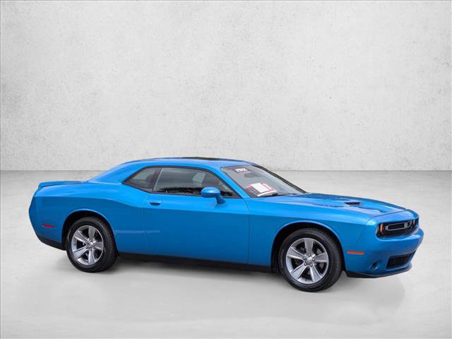 Used 2019 Dodge Challenger SXT w/ Driver Convenience Group image 5