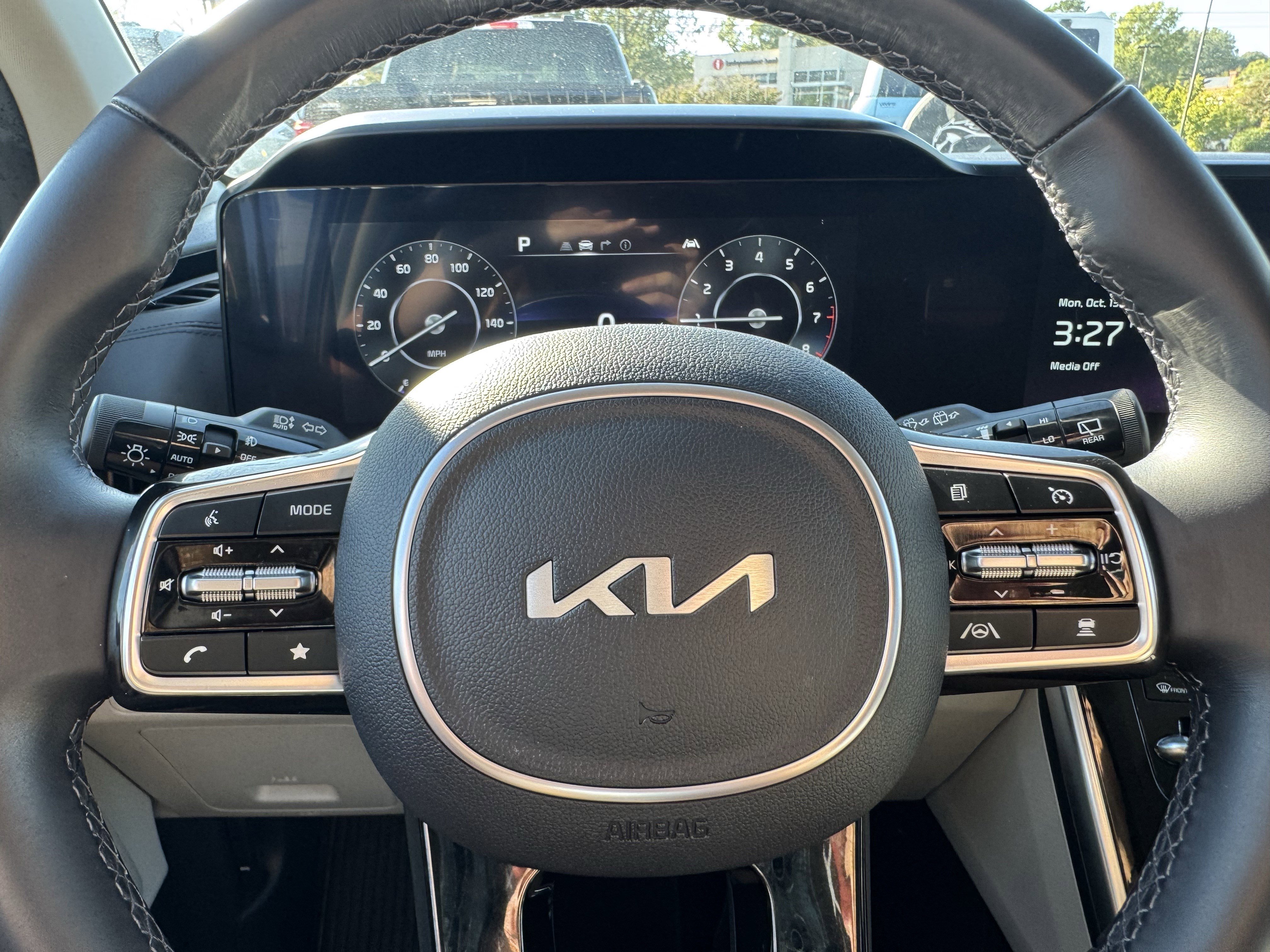 Used 2024 Kia Carnival SX image 15