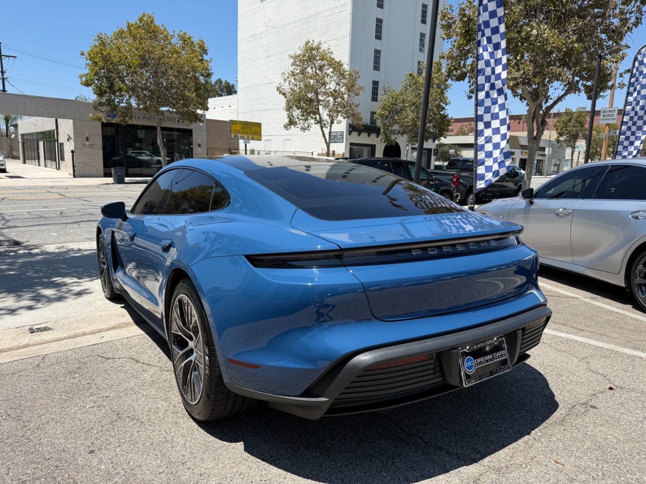 Used 2022 Porsche Taycan RWD image 13