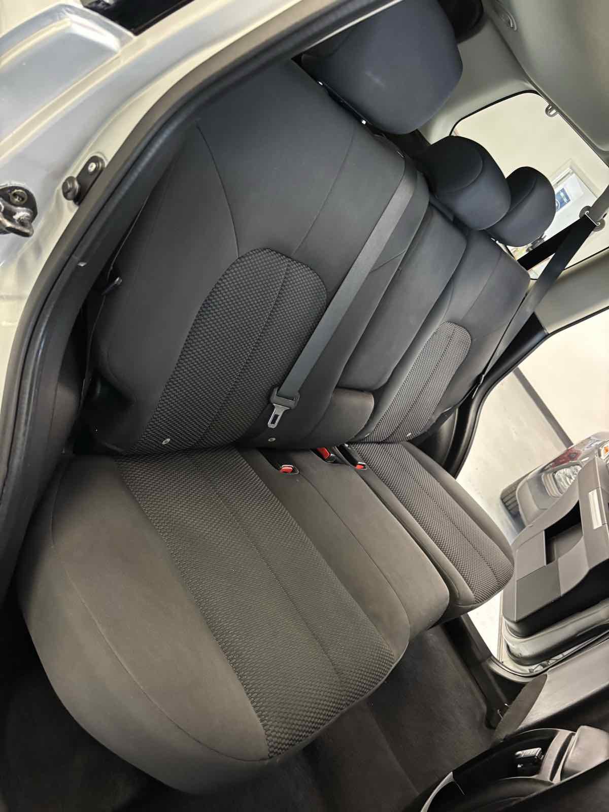 Used 2007 Mitsubishi Endeavor LS image 20