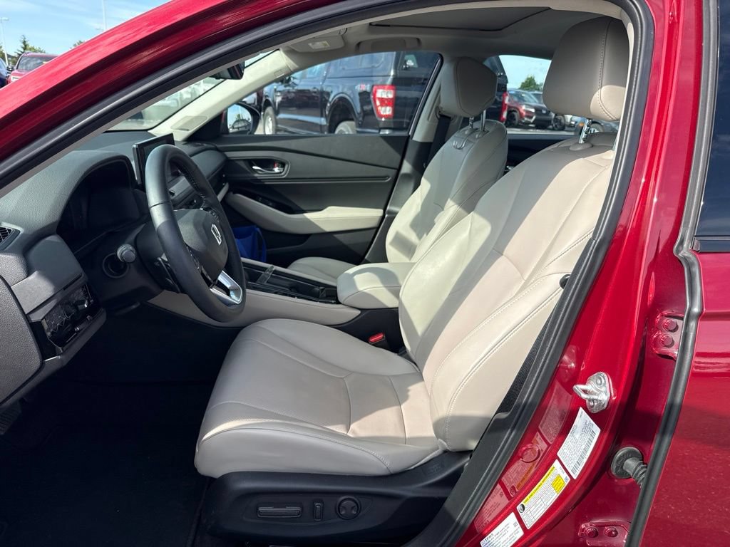 Used 2023 Honda Accord Touring image 14