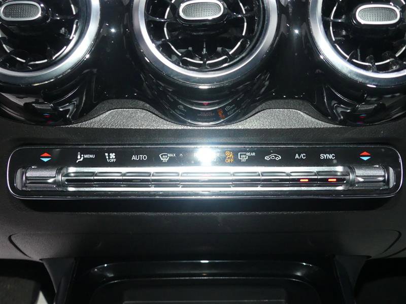 Used 2020 Mercedes-Benz GLB 250 4MATIC image 38