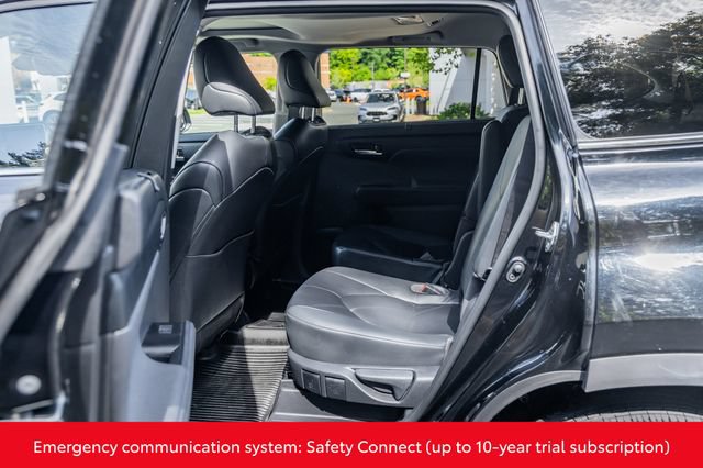 Used 2023 Toyota Highlander XLE AWD/4WD image 25