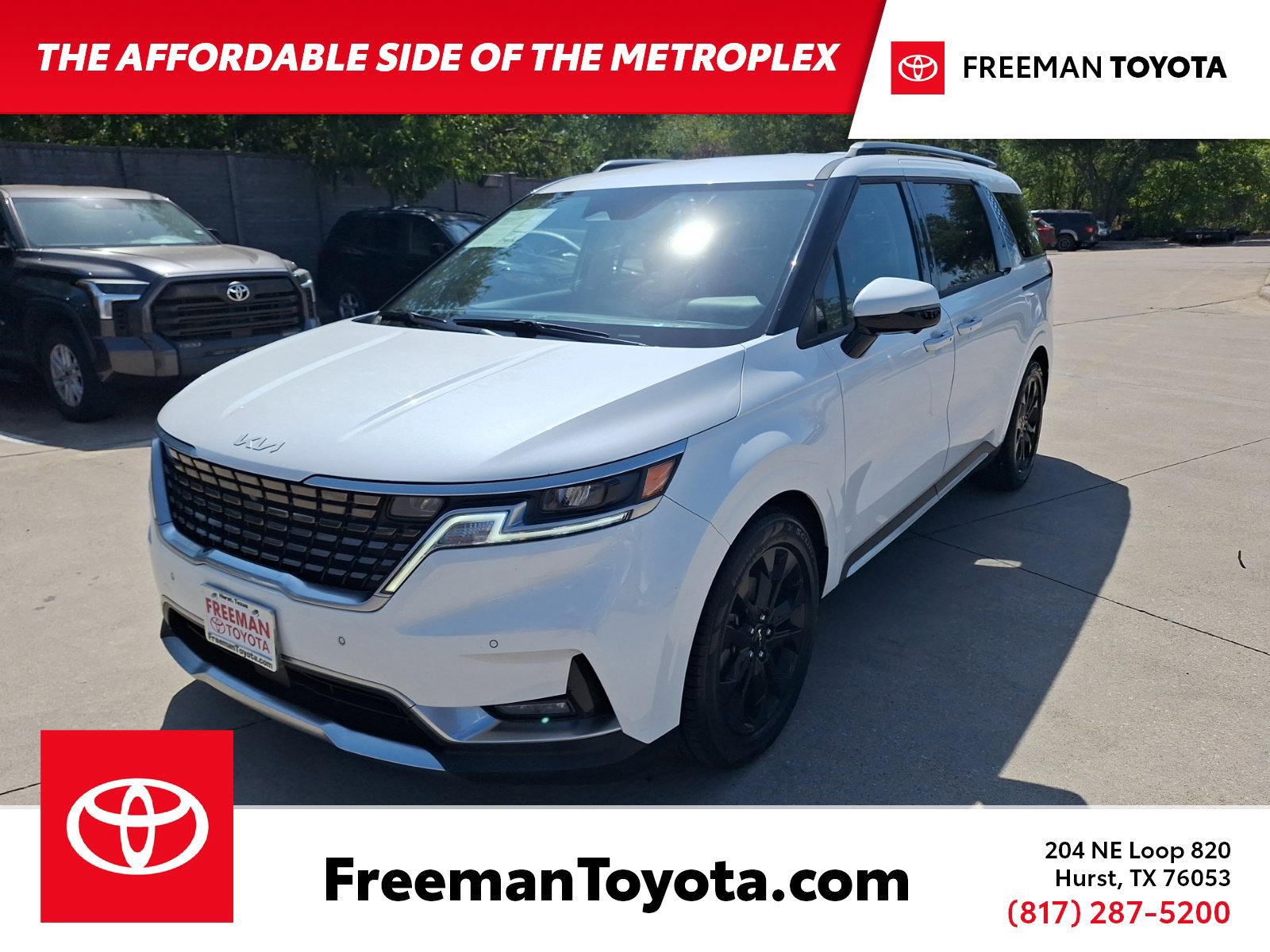 Used 2022 Kia Carnival SX FWD image 1