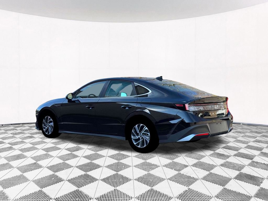 New 2026 Hyundai Sonata Blue FWD image 7
