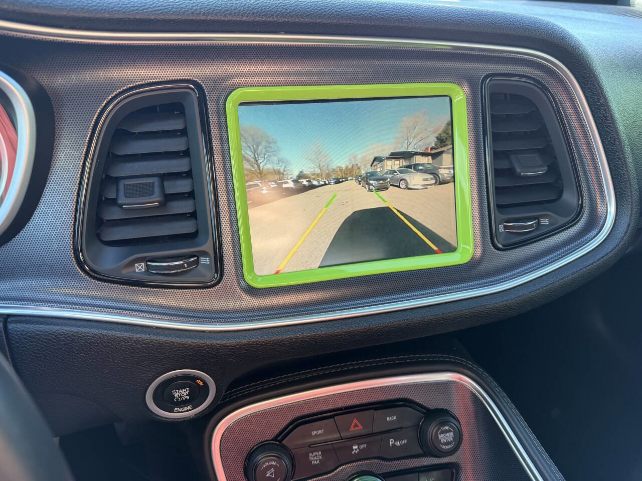 Used 2015 Dodge Challenger R/T Scat Pack w/ Scat Pack Appearance Package image 18