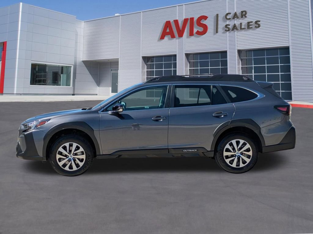 Used 2025 Subaru Outback Premium image 10