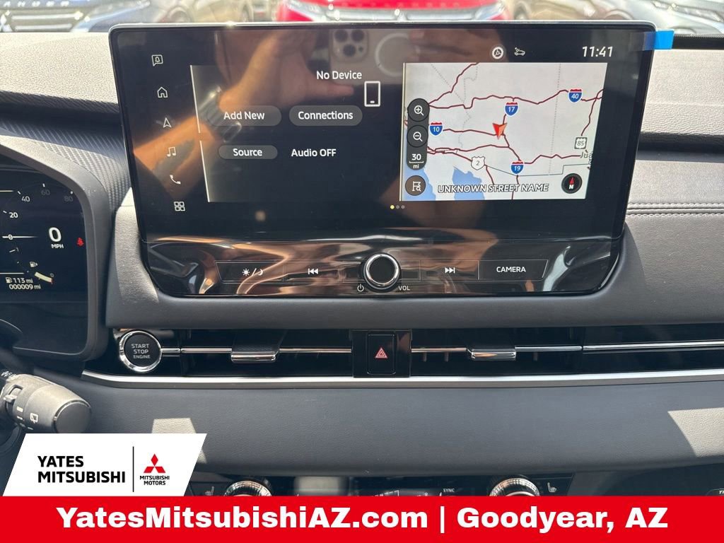 New 2026 Mitsubishi Outlander SE image 13