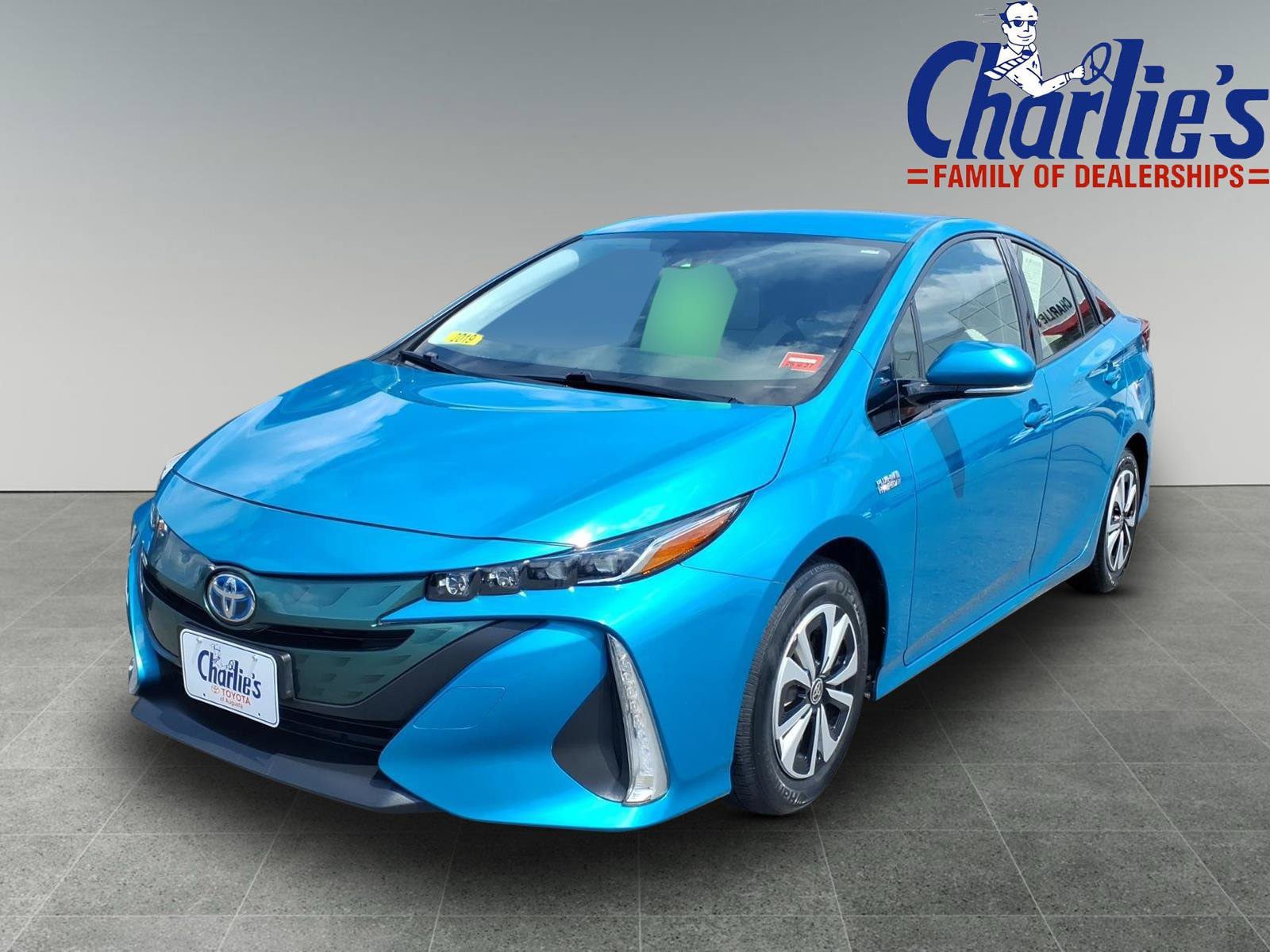 Used 2019 Toyota Prius Prime Plus FWD image 1
