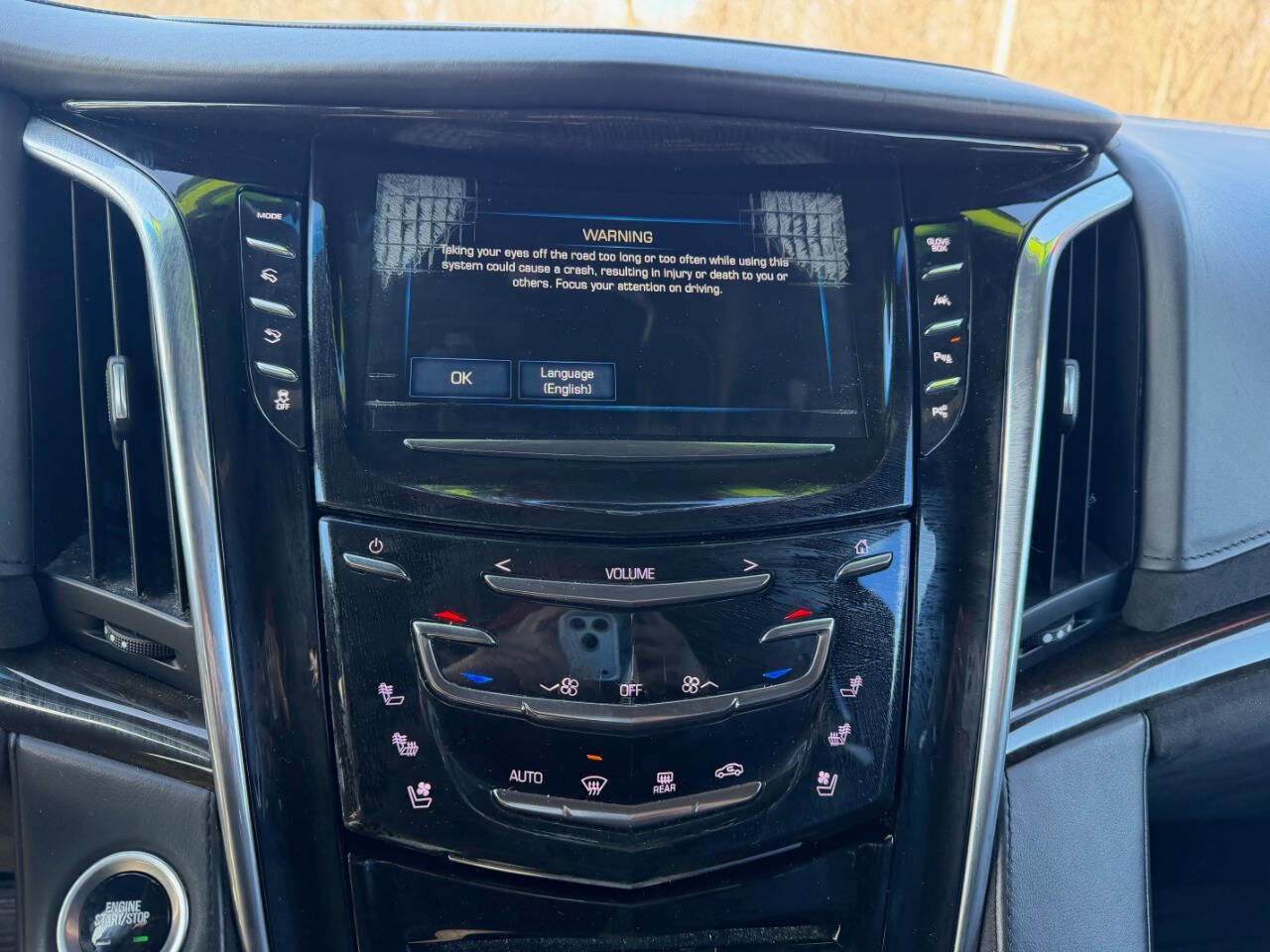 Used 2017 Cadillac Escalade ESV Platinum image 28