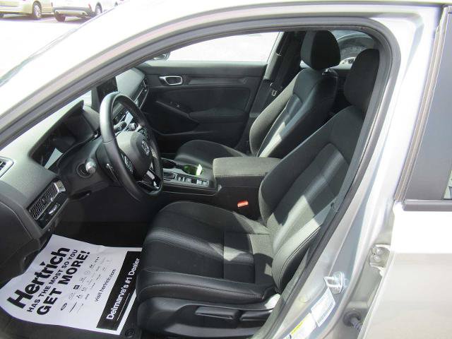 Used 2025 Honda Civic Sport image 13