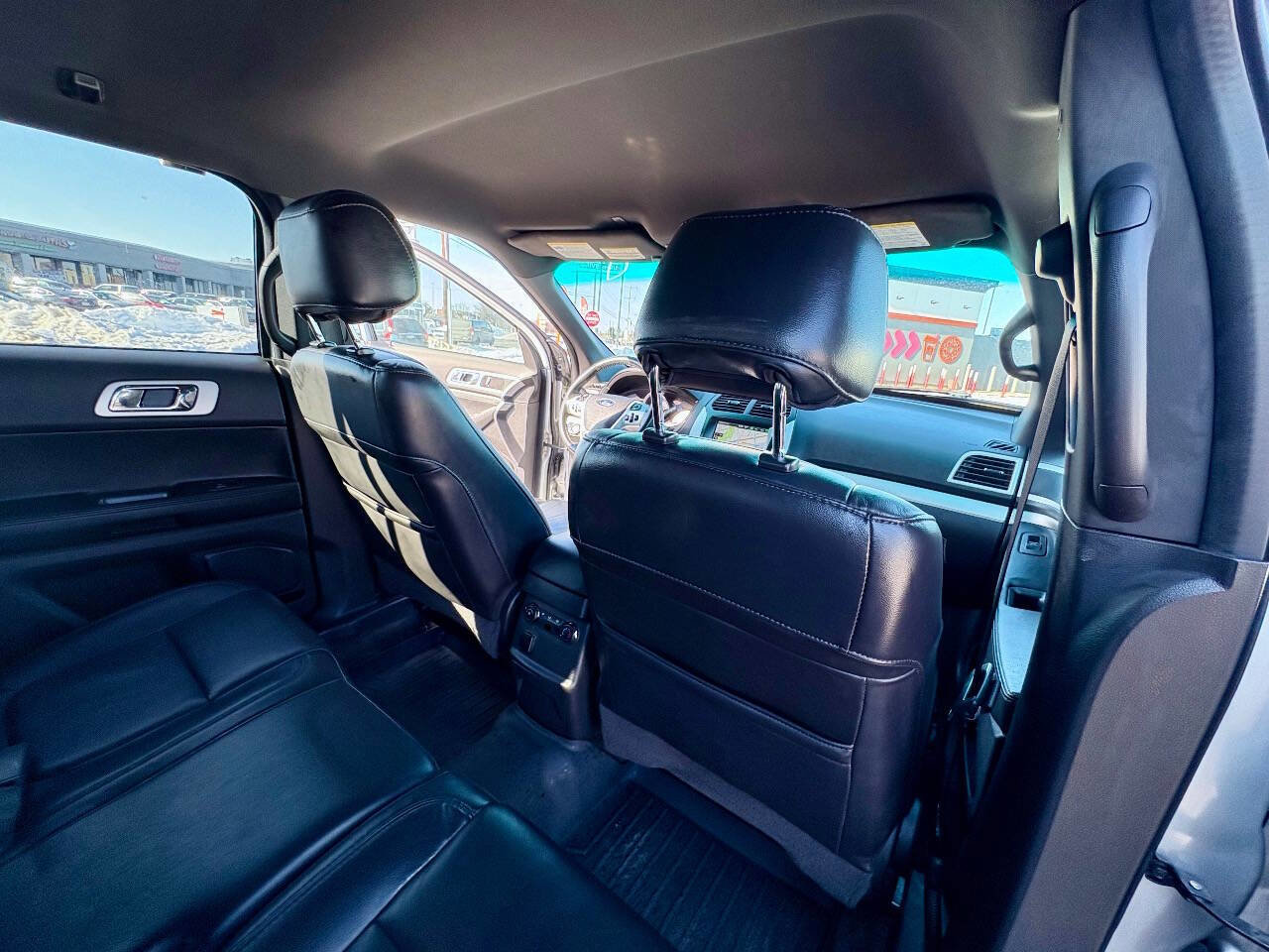 Used 2015 Ford Explorer XLT w/ Equipment Group 202B image 34