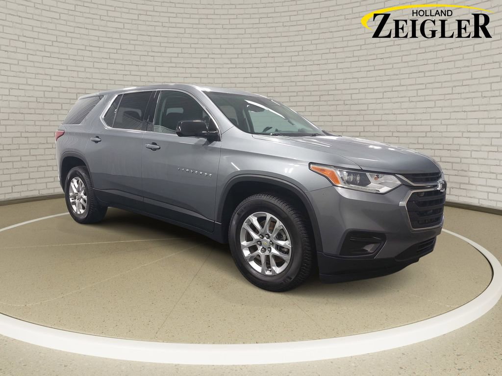 Used 2021 Chevrolet Traverse LS FWD image 3