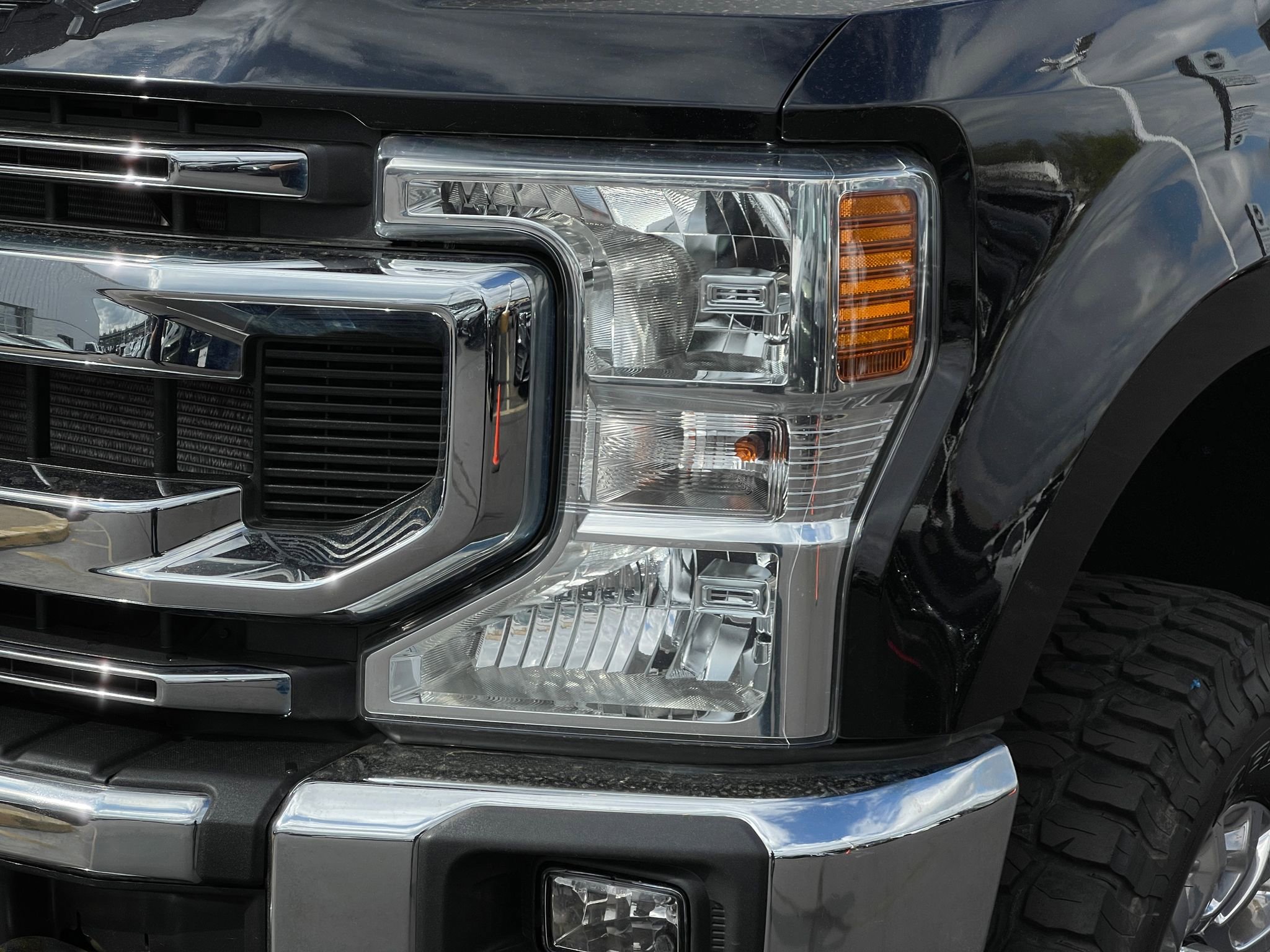 Used 2022 Ford F250 XLT w/ XLT Premium Package image 31