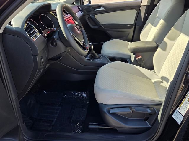 Used 2020 Volkswagen Tiguan S image 9