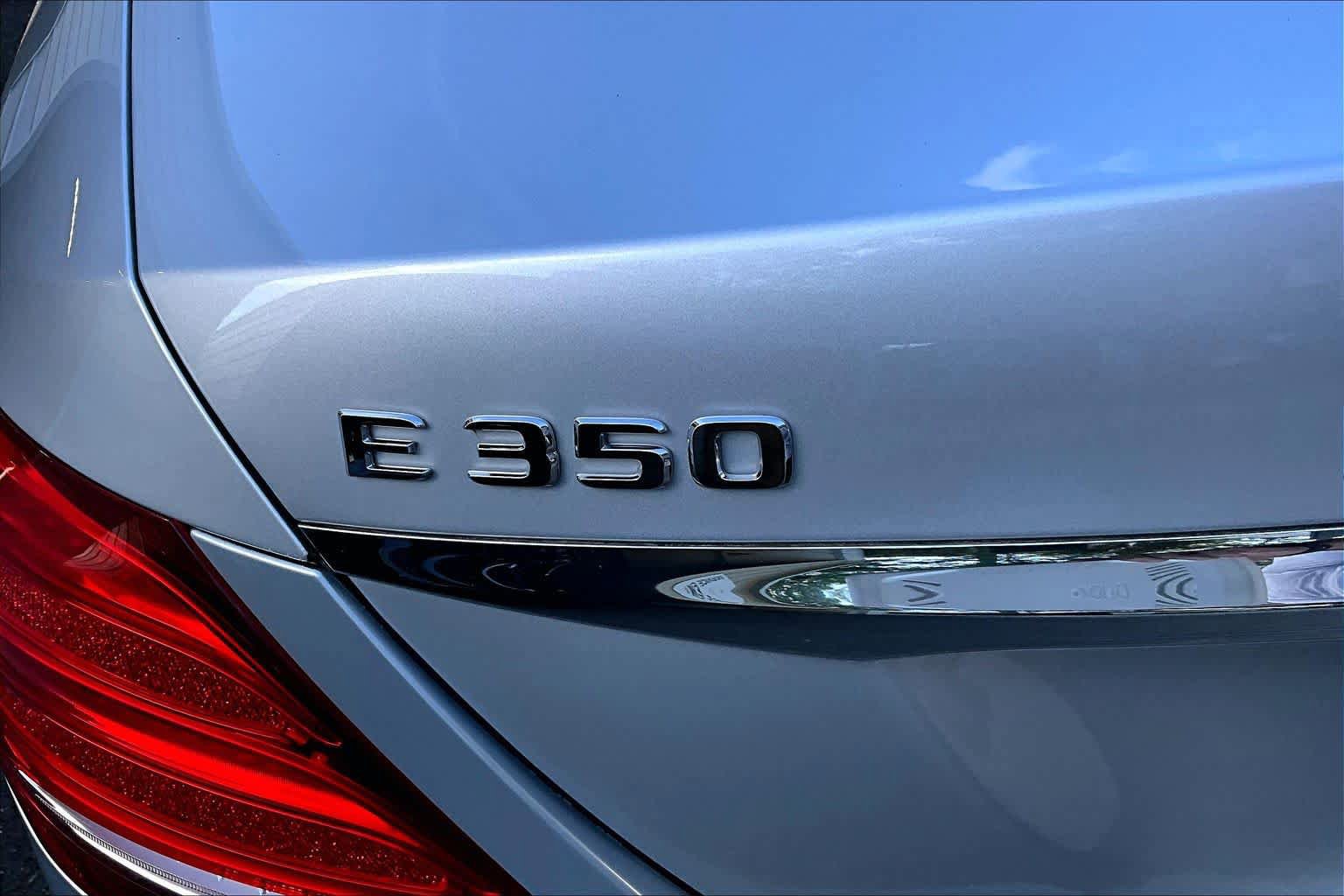 Used 2020 Mercedes-Benz E 350 4MATIC Sedan image 31