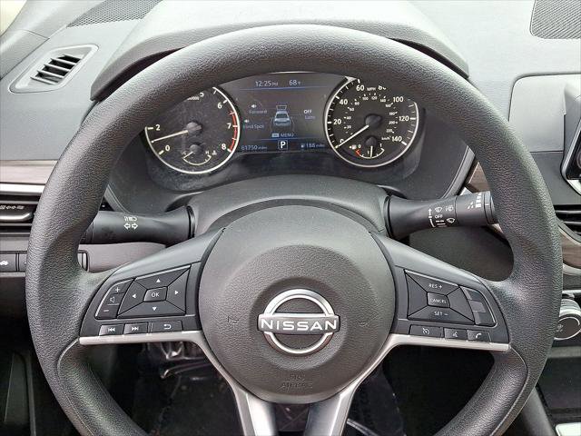 Used 2024 Nissan Altima 2.5 SV FWD image 16