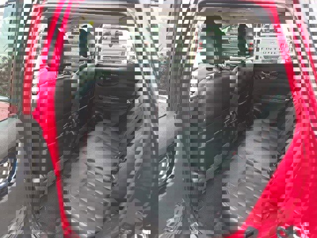 Used 2018 Nissan Rogue Sport SL w/ SL Premium Package image 13