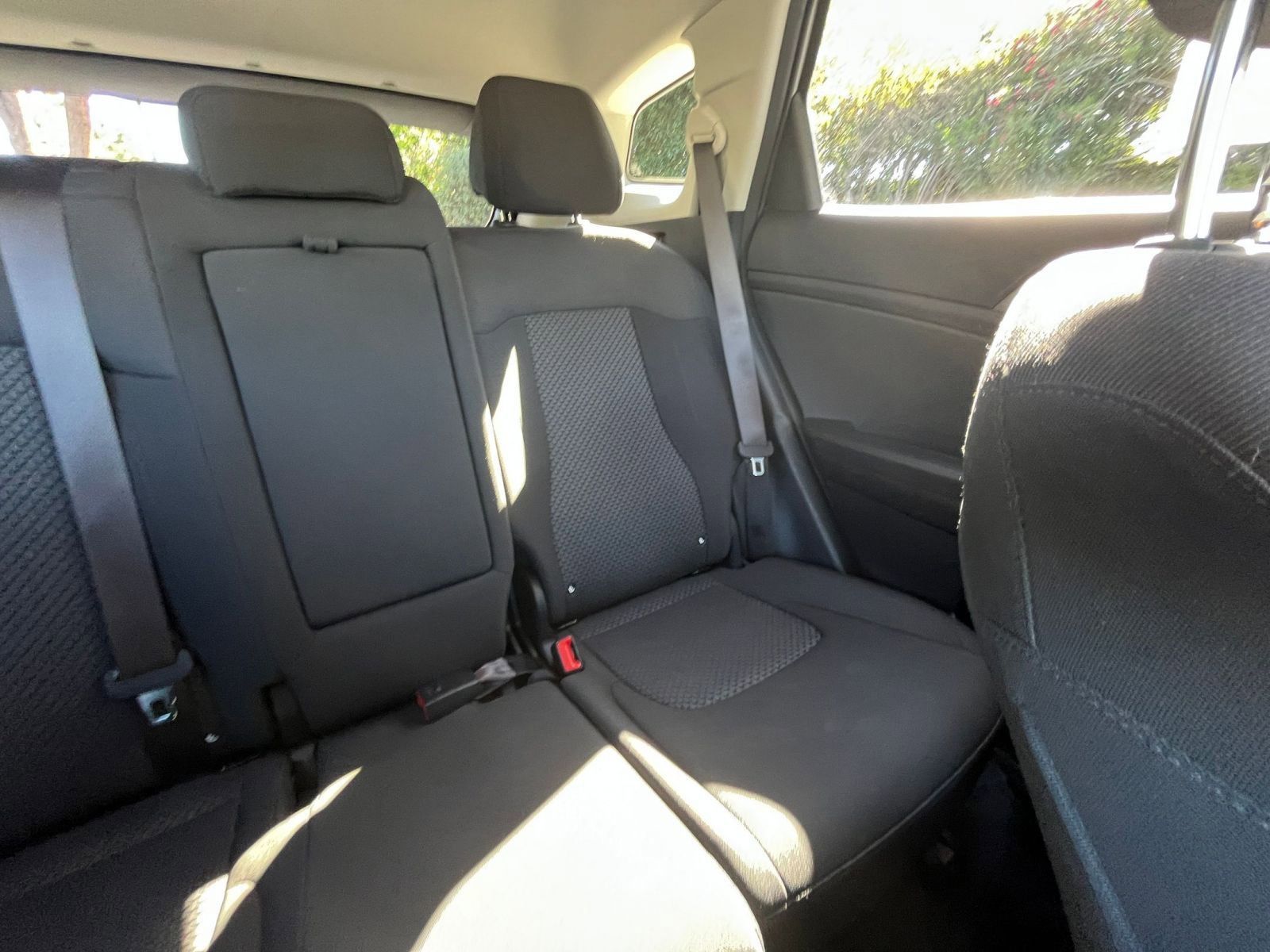 Used 2025 Kia Sportage LX image 36