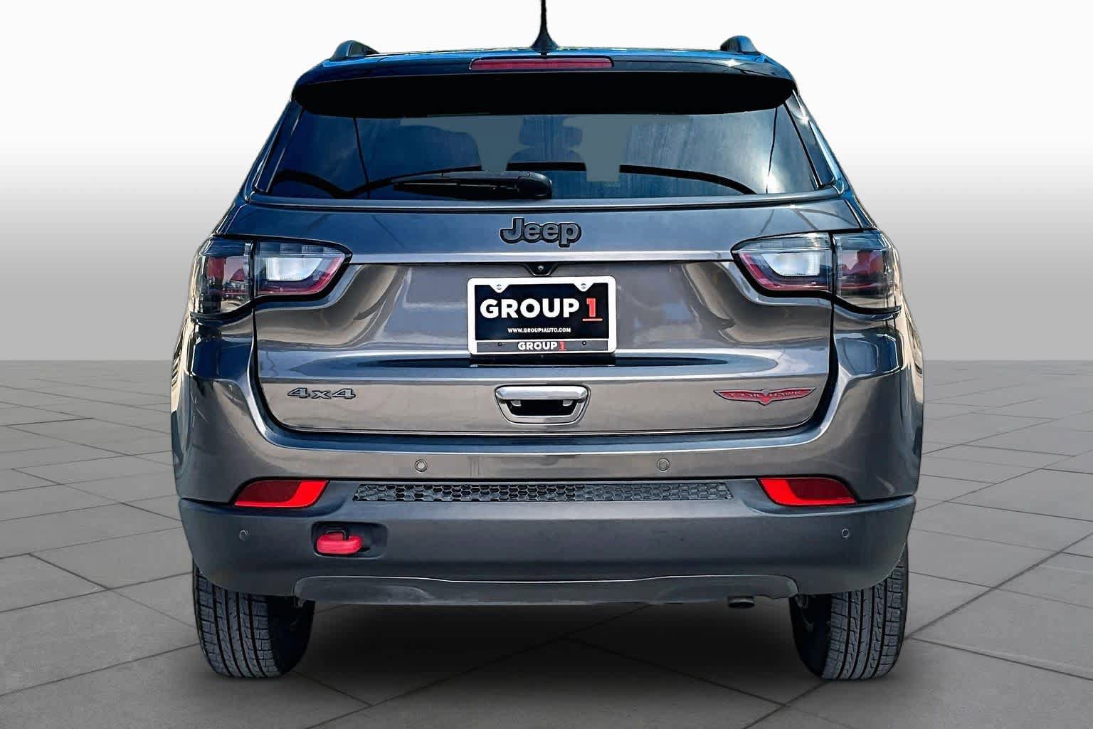 Used 2022 Jeep Compass Trailhawk w/ Trailhawk Elite Group AWD/4WD image 5