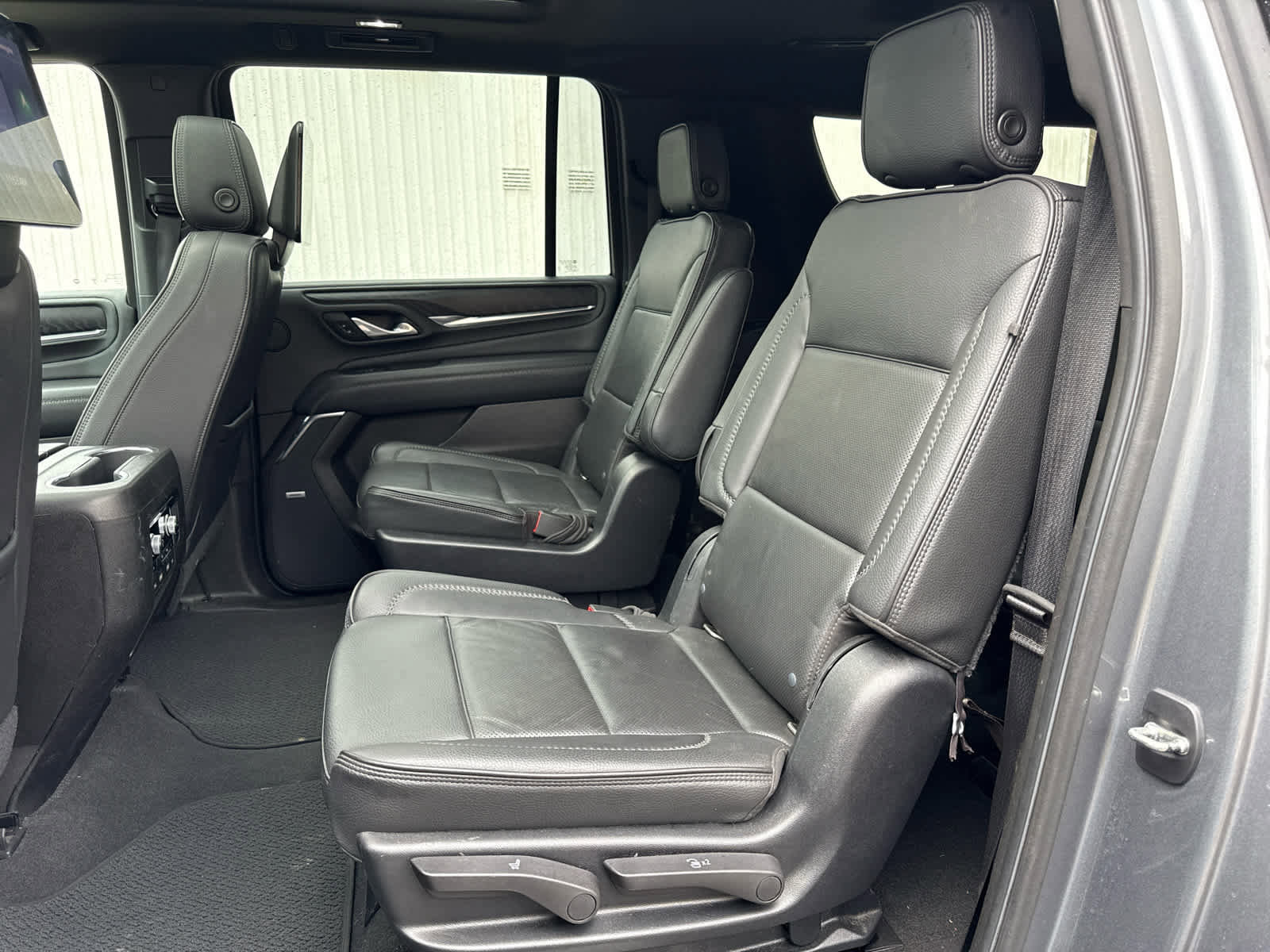 Used 2021 GMC Yukon XL Denali w/ LPO, Illumination Package image 30