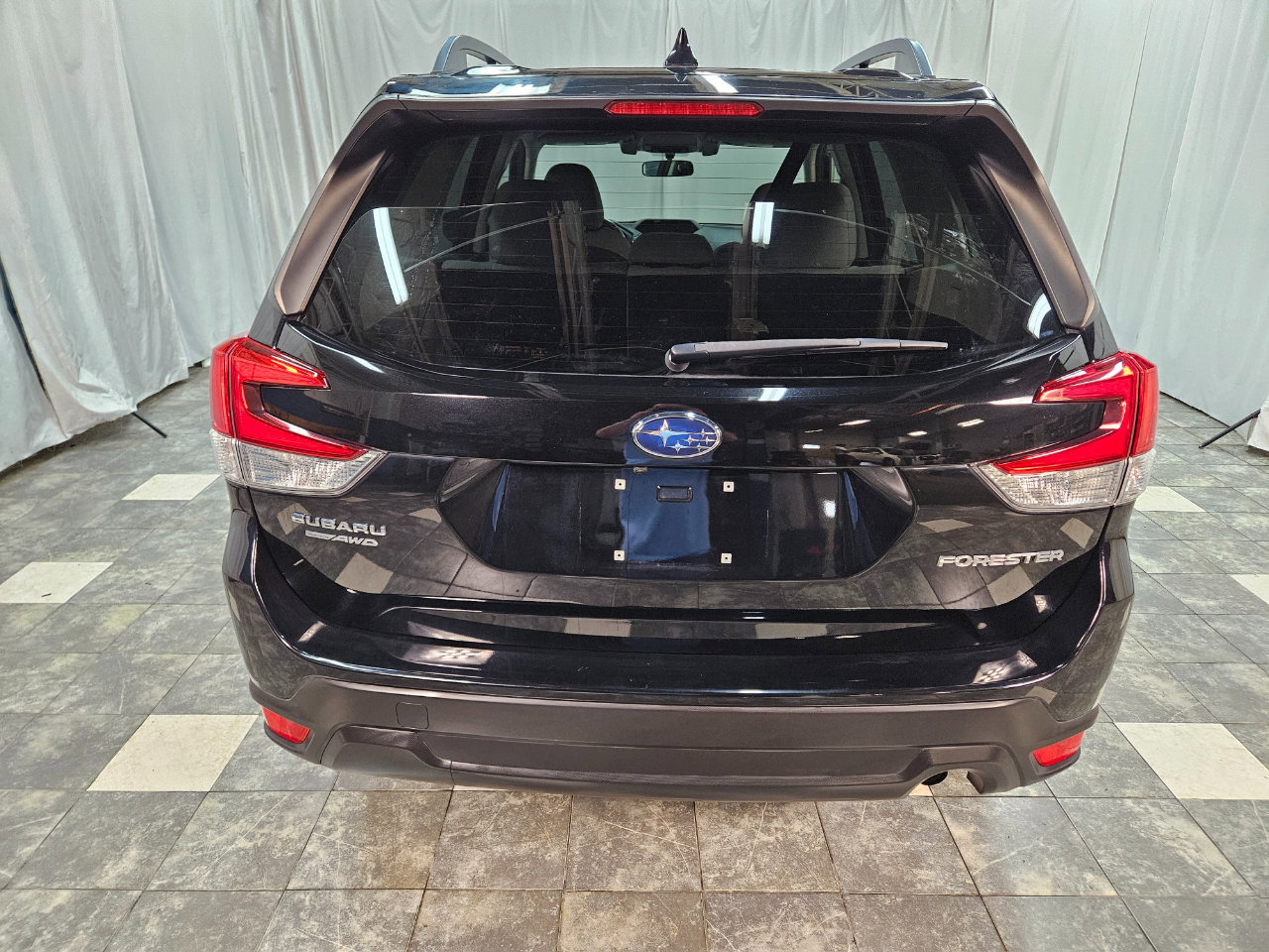 Used 2019 Subaru Forester Premium image 4