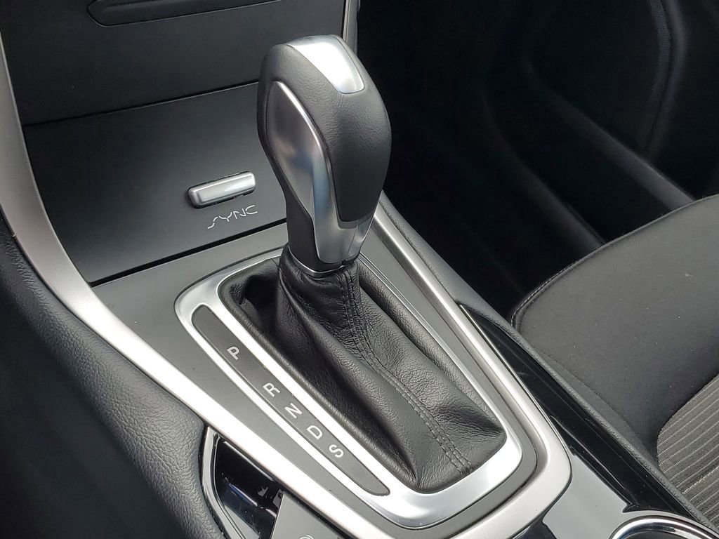 Used 2017 Ford Edge SEL image 25