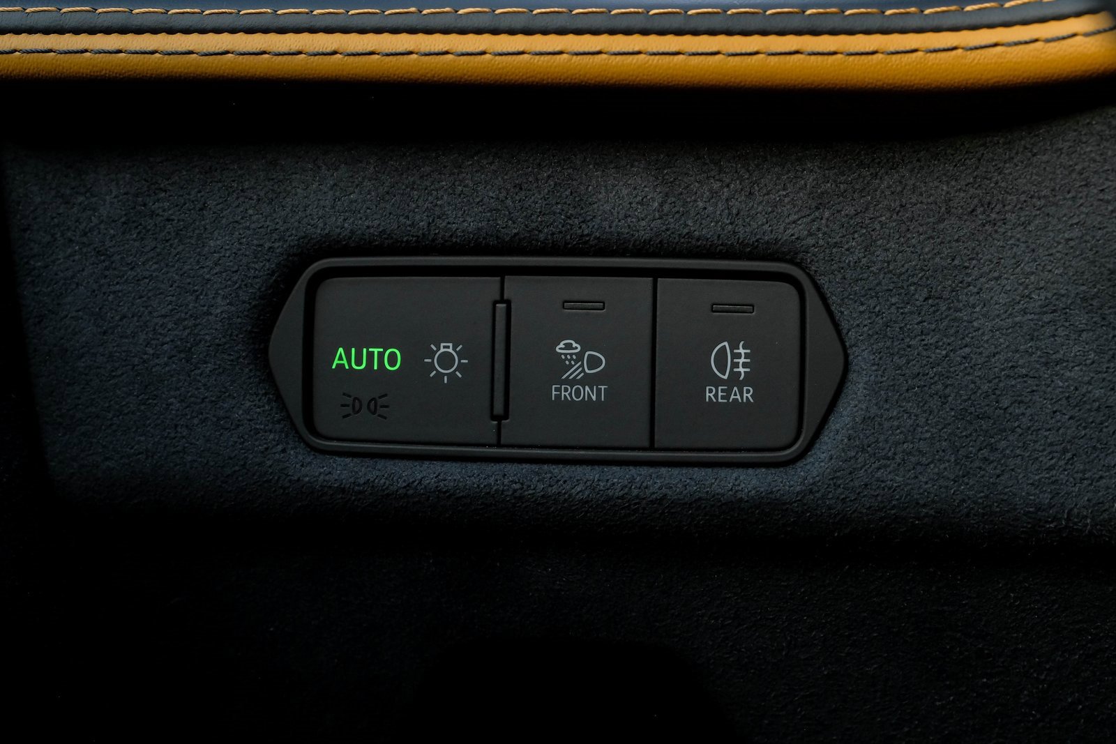 Used 2025 Lamborghini Revuelto image 30