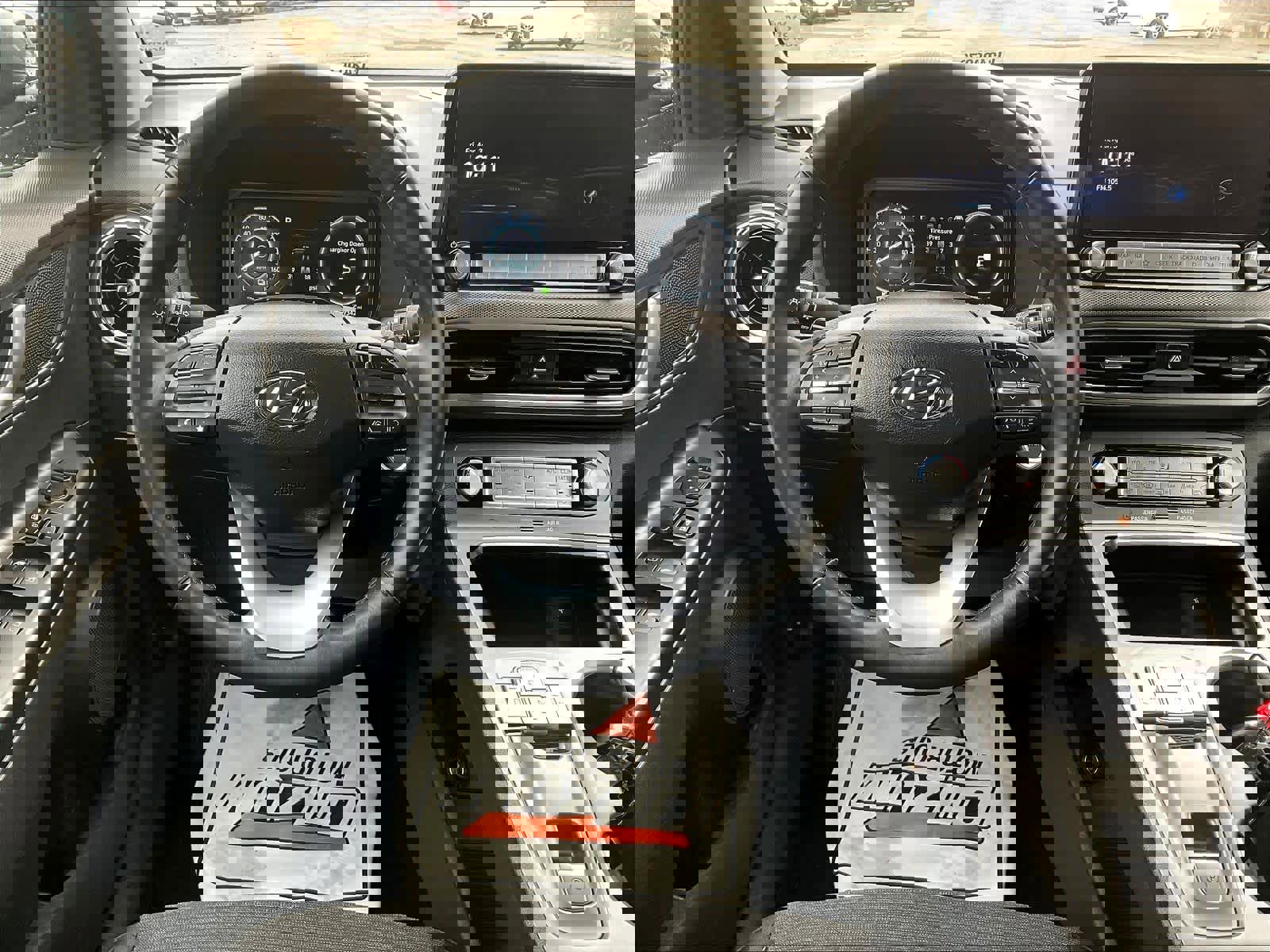 Used 2023 Hyundai Kona SEL image 17