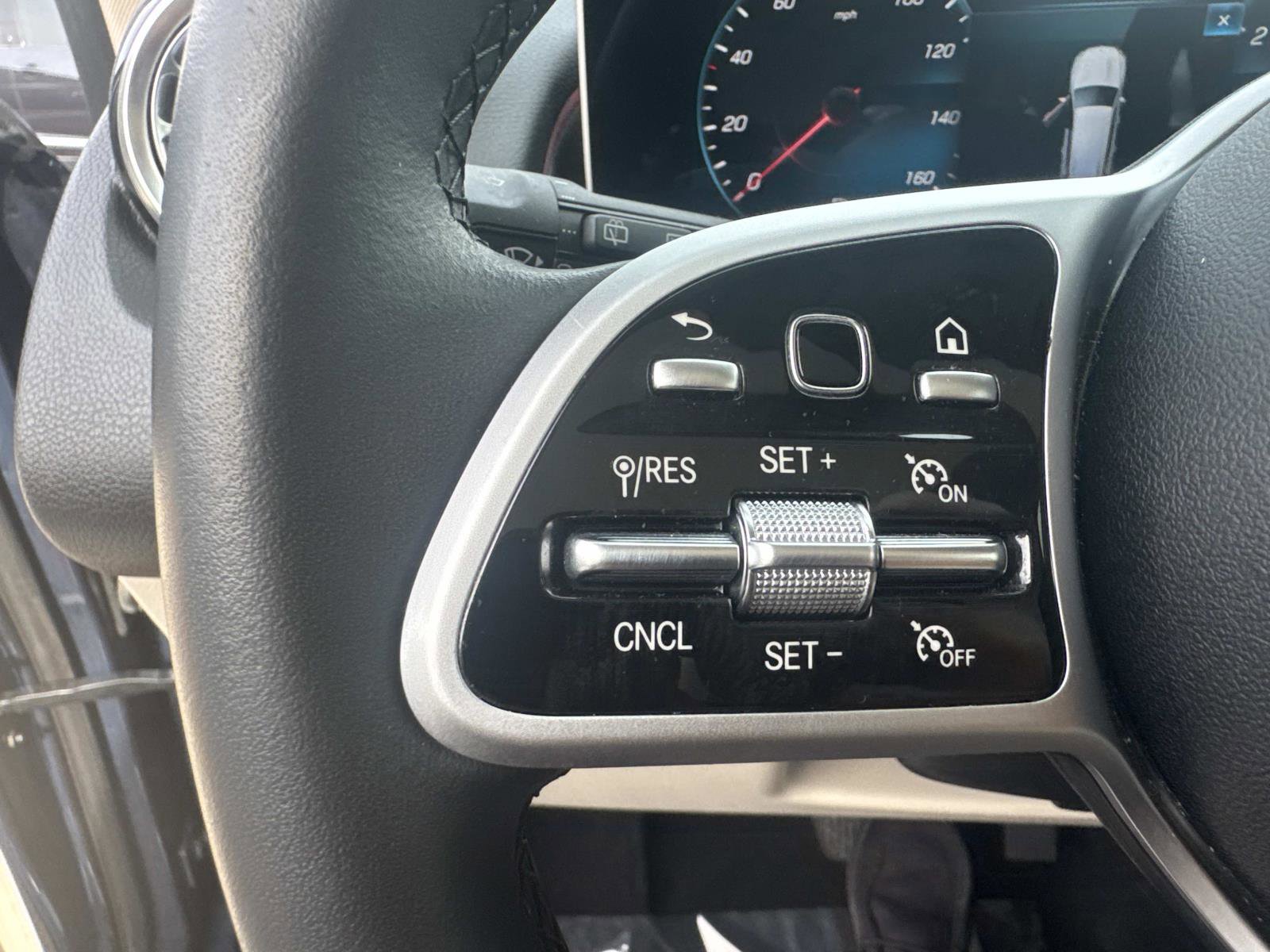 Used 2021 Mercedes-Benz GLB 250 image 30