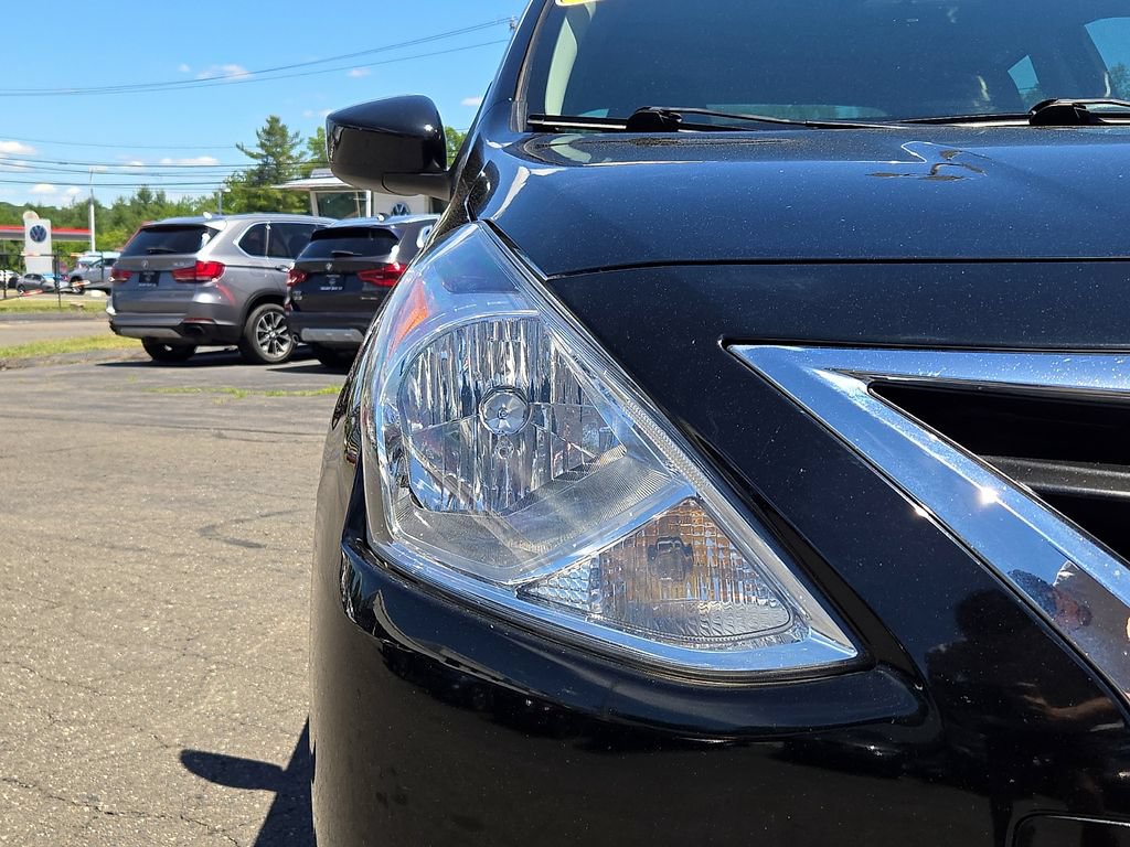 Used 2018 Nissan Versa SV FWD image 13