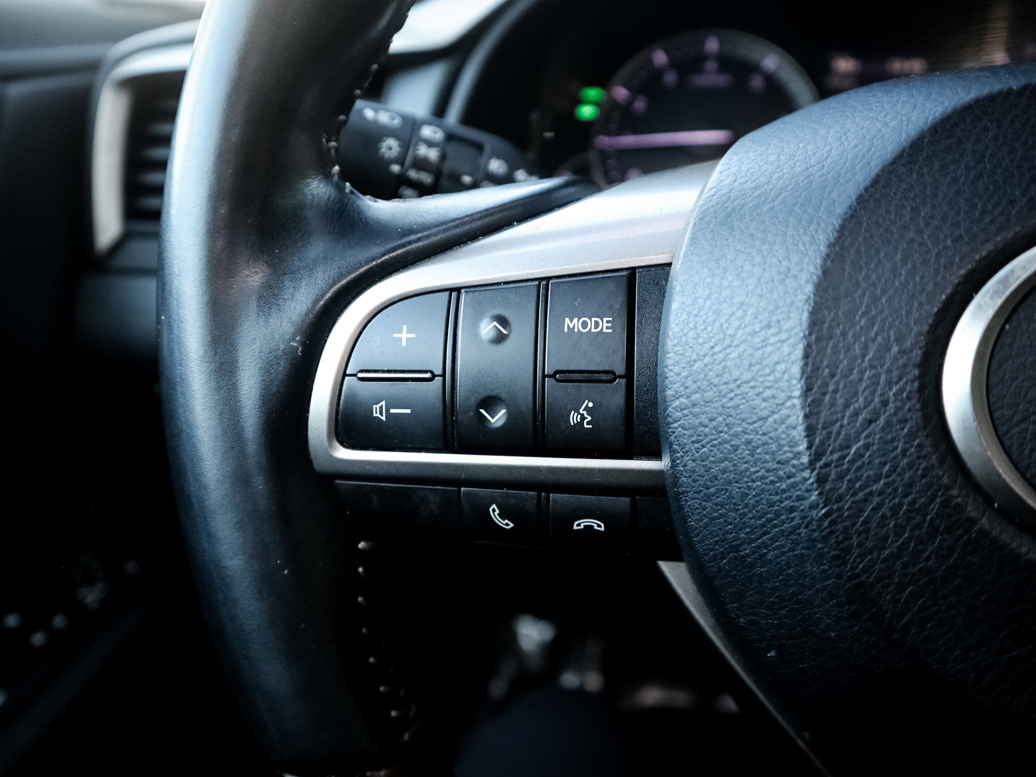 Used 2018 Lexus RX 350L image 19