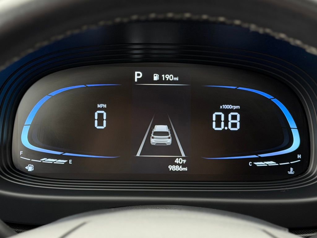 Used 2023 Hyundai Venue SEL w/ Cargo Package image 11