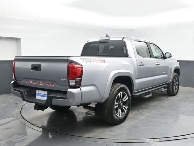 Used 2019 Toyota Tacoma TRD Sport AWD/4WD image 10