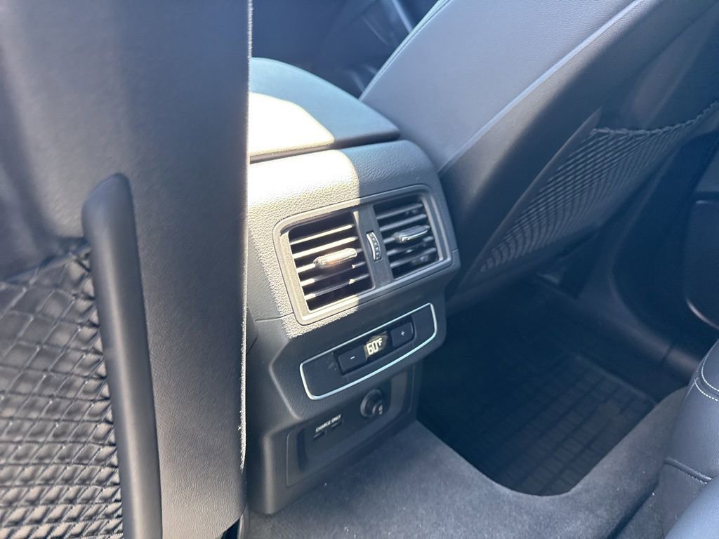 Used 2023 Audi Q5 2.0T Premium w/ Convenience Package image 18