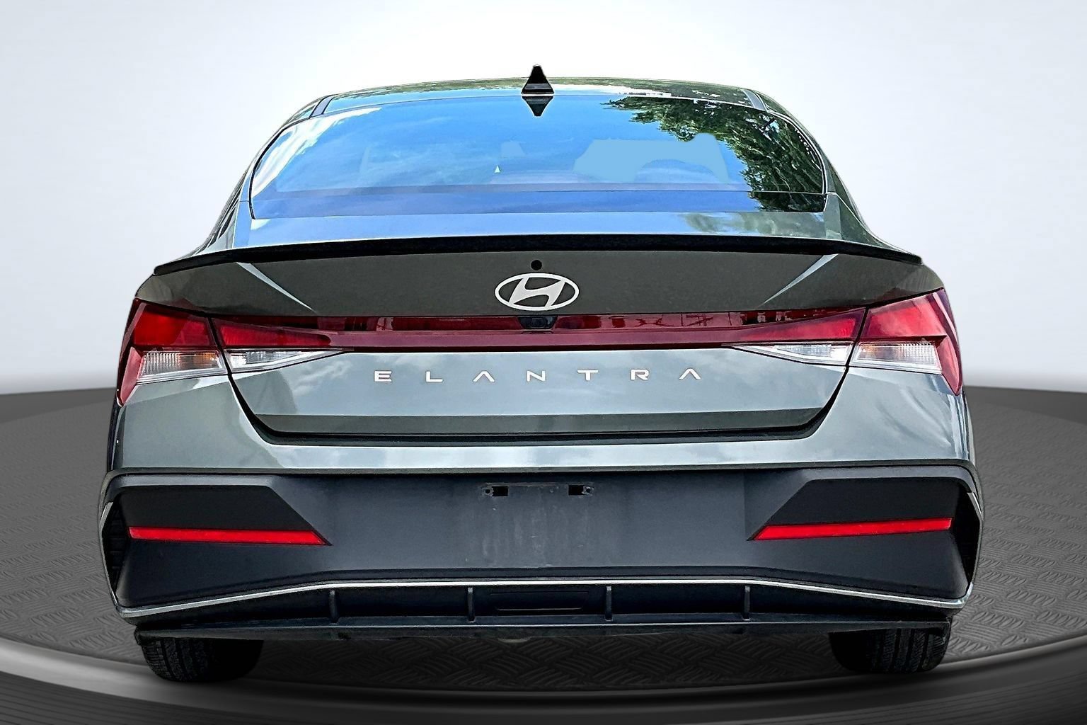Used 2025 Hyundai Elantra Sport FWD image 6