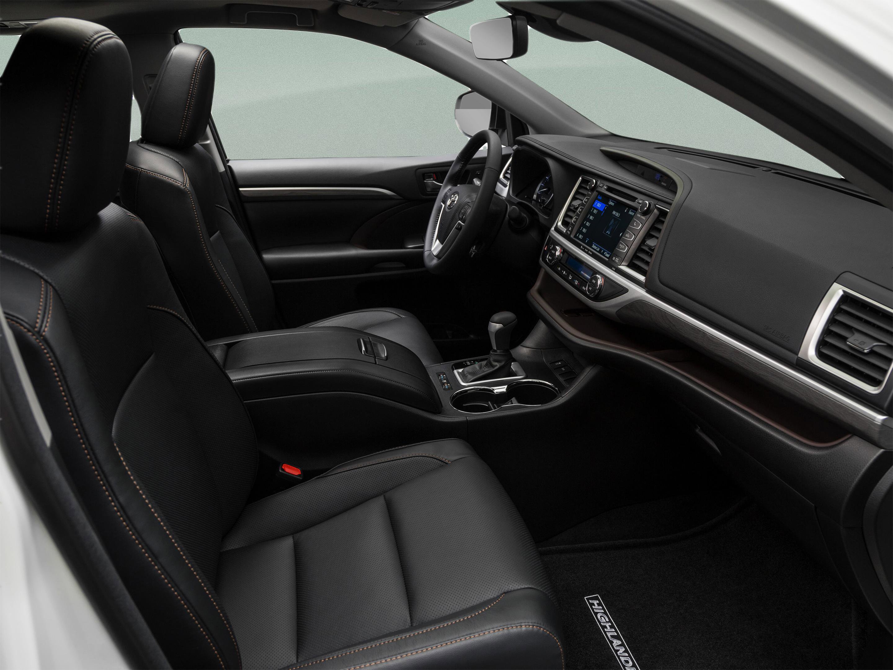 Used 2019 Toyota Highlander Limited Platinum FWD image 29