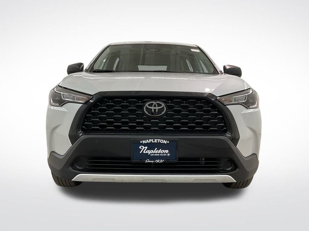 Used 2025 Toyota Corolla Cross L image 5