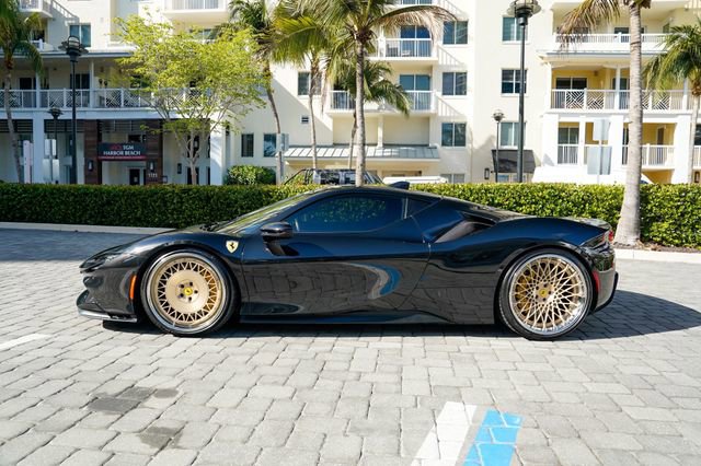 Used 2021 Ferrari SF90 Stradale image 15