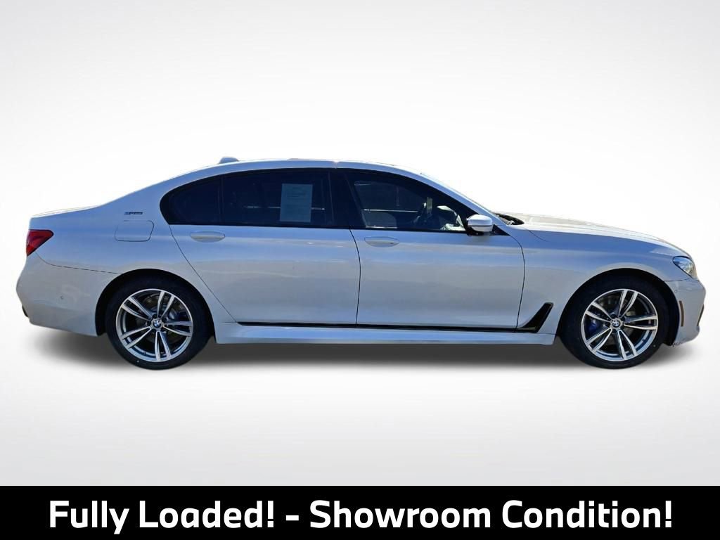 Used 2018 BMW 740e xDrive w/ M Sport Package AWD/4WD image 10