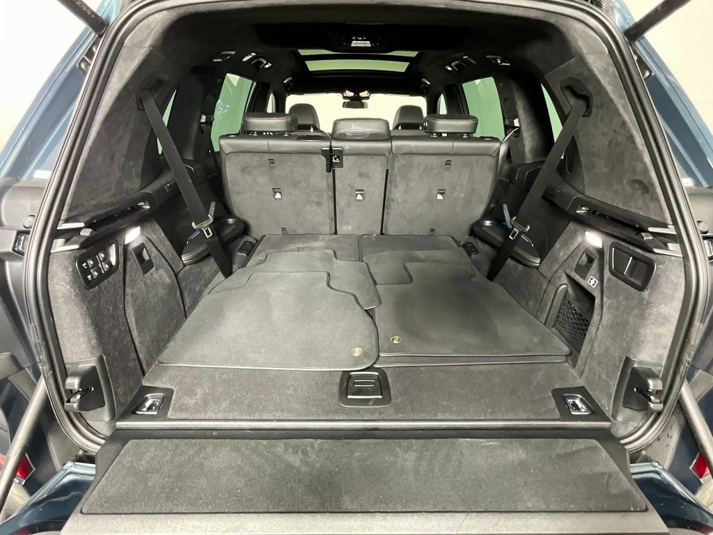 Used 2025 BMW ALPINA XB7 image 28