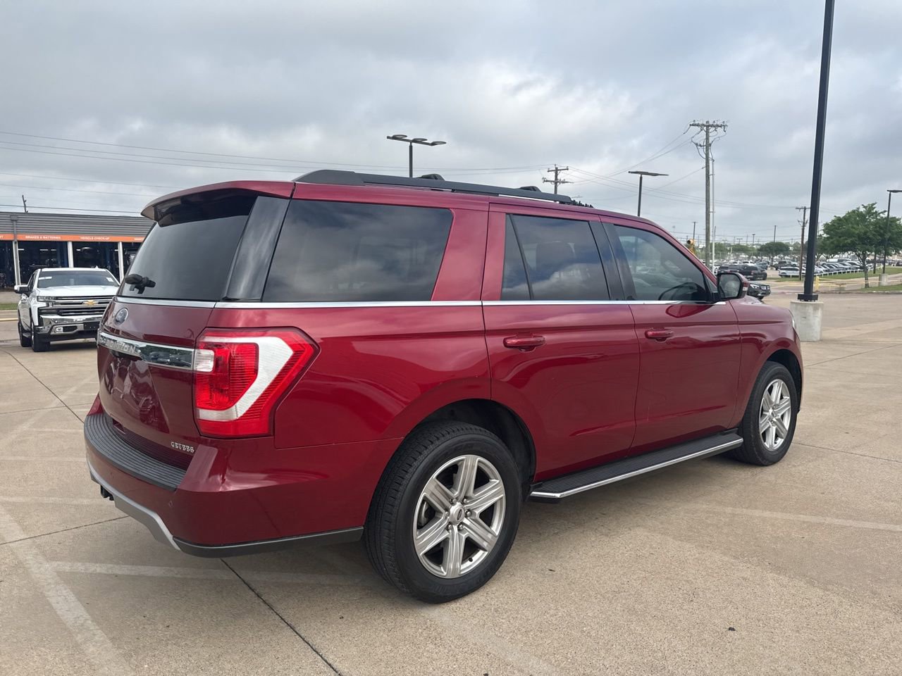 Used 2019 Ford Expedition XLT w/ Equipment Group 202A image 5