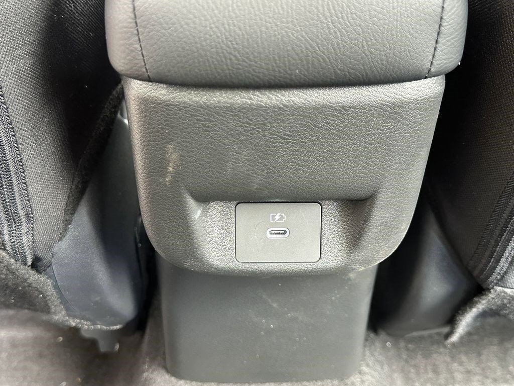 Certified 2025 Nissan Versa SR w/ Trunk Package FWD image 31