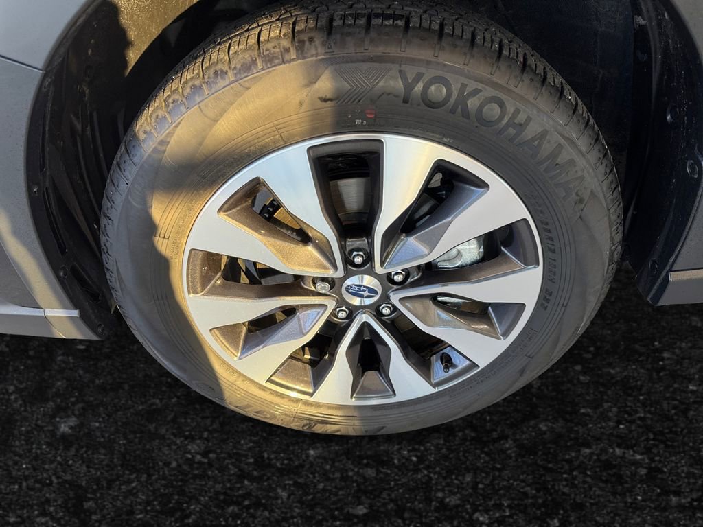 Used 2025 Subaru Outback Limited image 26
