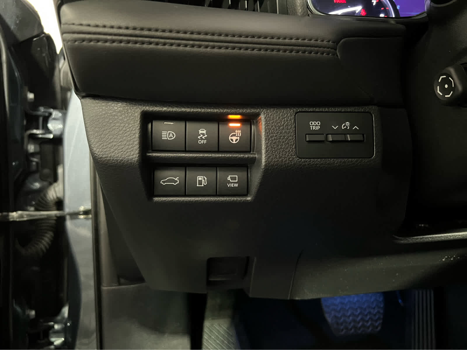 Used 2022 Toyota Avalon Limited w/ Advanced Safety Package FWD image 18