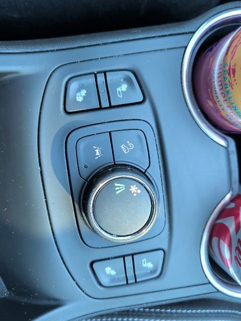 Used 2022 GMC Terrain SLE w/ Driver Convenience Package FWD image 19
